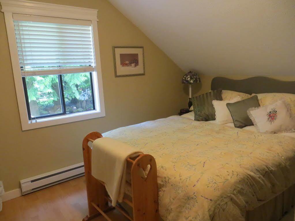Tea Cozy Bed & Breakfast Qualicum Beach Exteriér fotografie