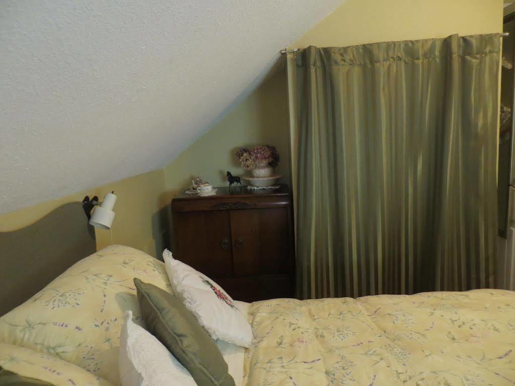 Tea Cozy Bed & Breakfast Qualicum Beach Exteriér fotografie